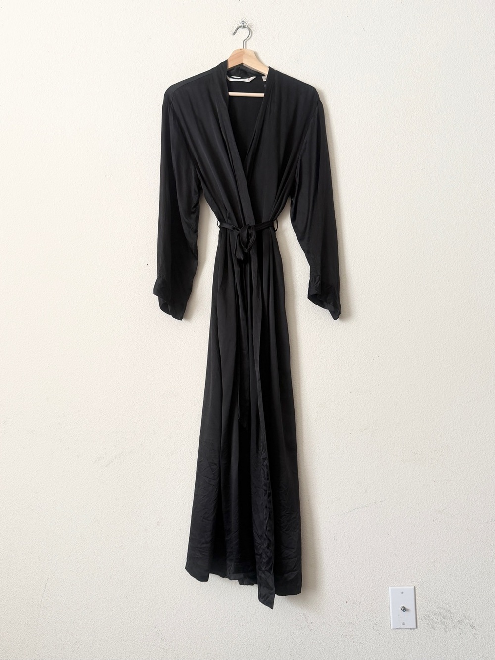 Vintage Victoria’s Secret M/L 100% silk black belted pocketed robe
